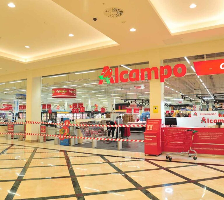 Alcampo rectifica y quitará la etiqueta saludable a los ultraprocesados