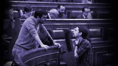 IU empieza a tratar de tú a tú a Podemos