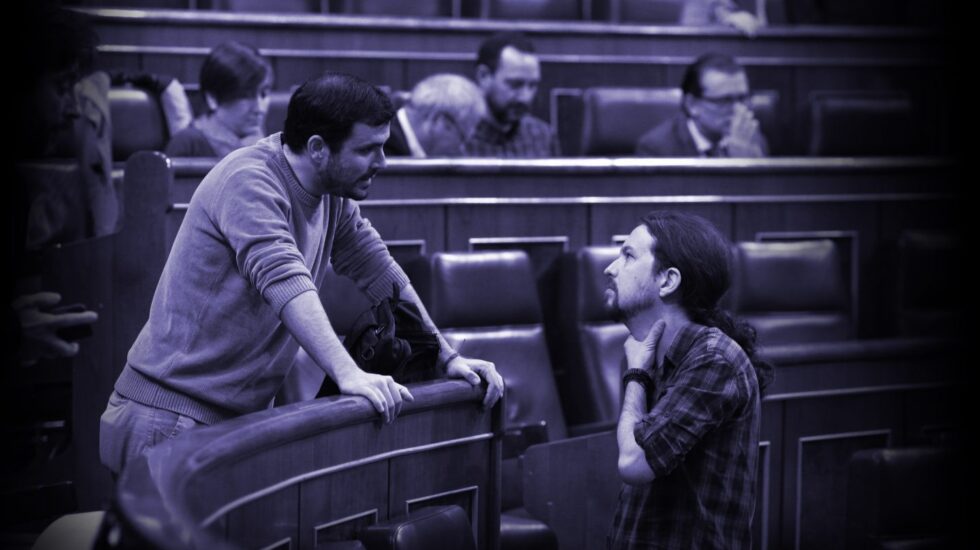 Alberto Garzón y Pablo Iglesias en el Congreso.