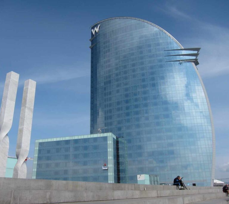 Los hoteles de Cataluña sufren el parón tras el 1-O en un año récord para España