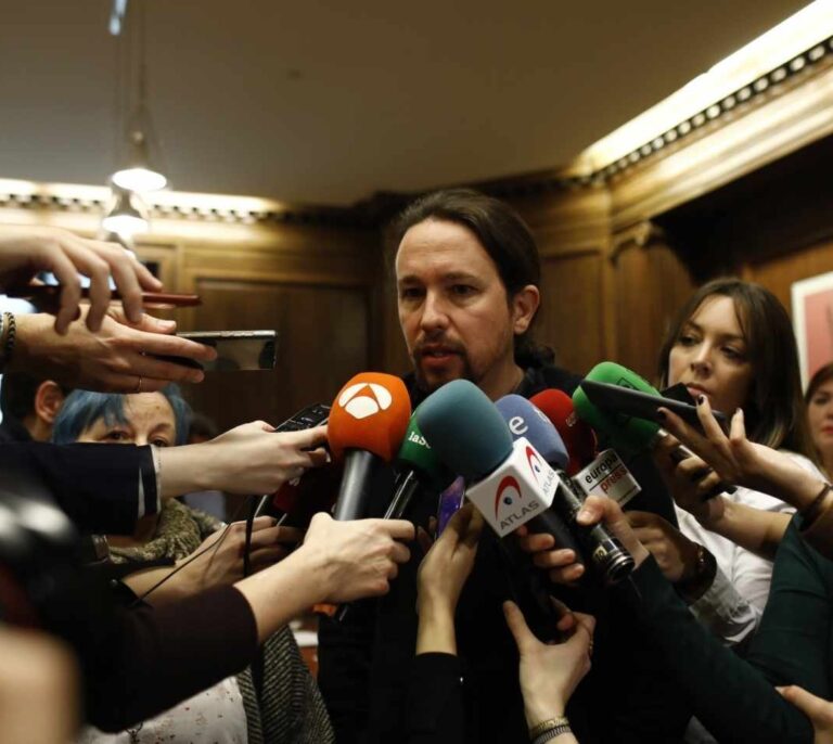 Podemos se adelanta al PSOE al registrar la iniciativa para crear un impuesto a la banca