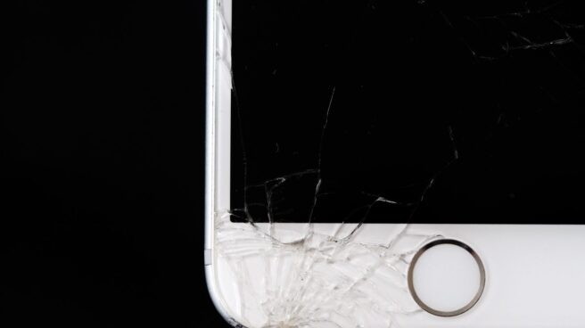 Por qué Apple no quiere que repares tu iPhone roto