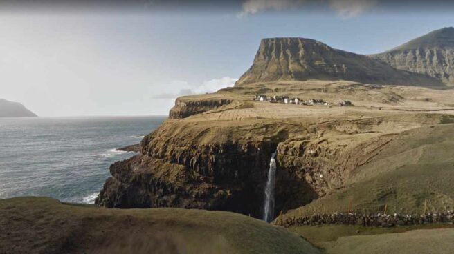 Poblado de Gasádalur, en la isla Vágar del archipiélago danés de las Islas Feroe.