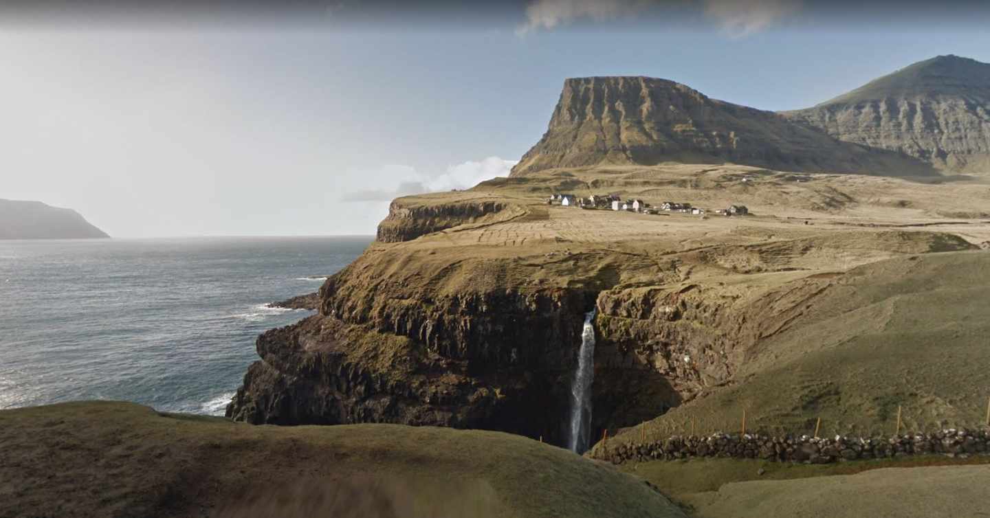 Poblado de Gasádalur, en la isla Vágar del archipiélago danés de las Islas Feroe.