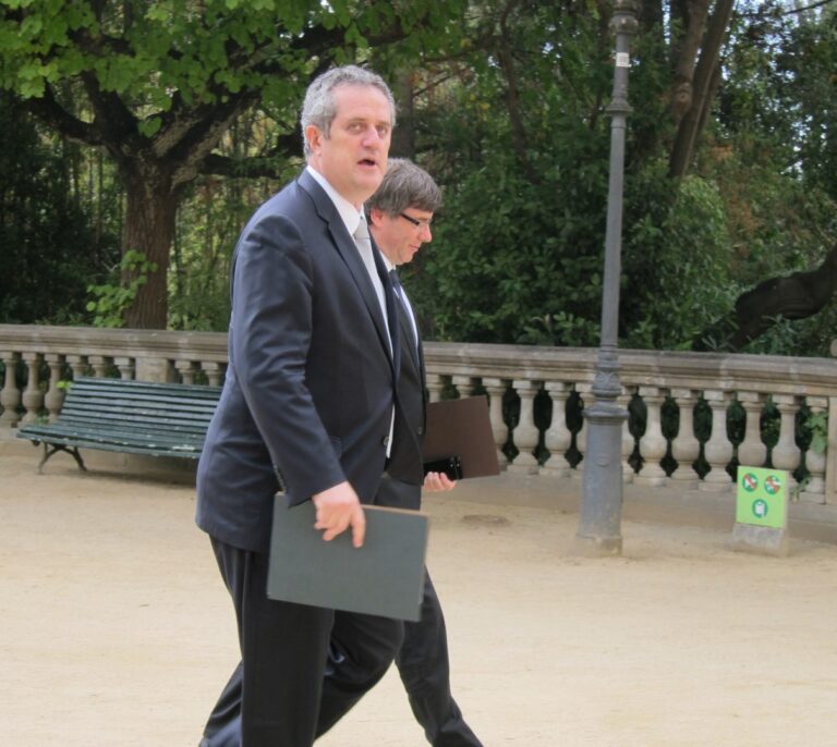 El juez rechaza liberar a Forn por ser el responsable de la inactividad de los Mossos el 1-O