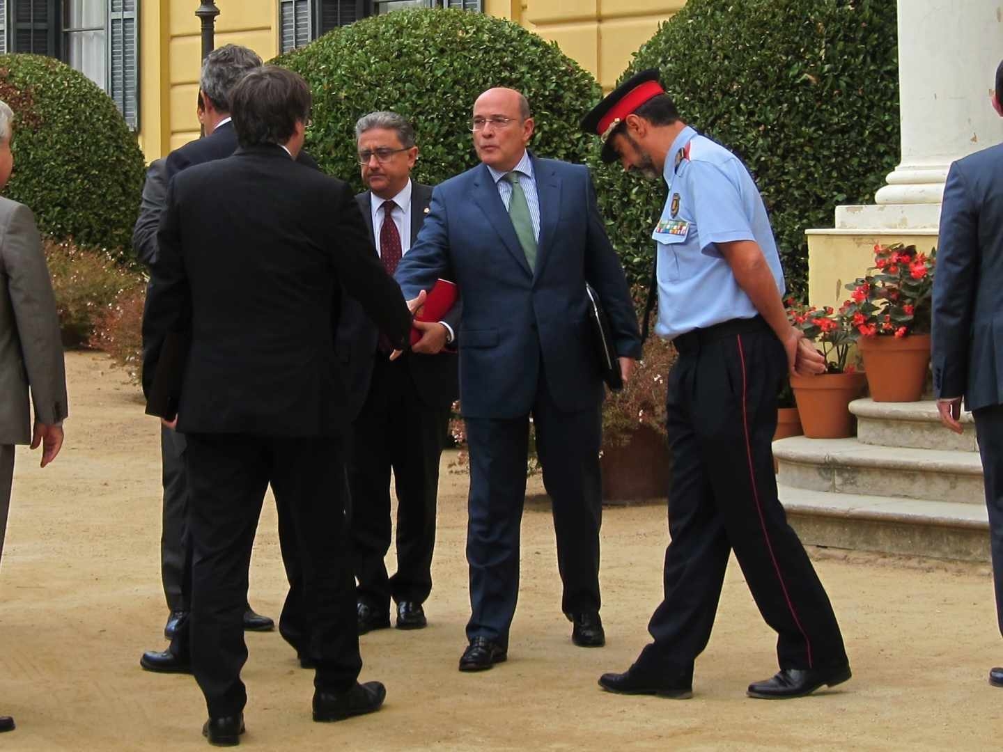 Pérez de los Cobos junto a Carles Puigdemont, Enric Millo y José Luis Trapero.