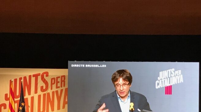 Carles Puigdemont, en un acto de campaña antes de las elecciones de Cataluña del 21-D.