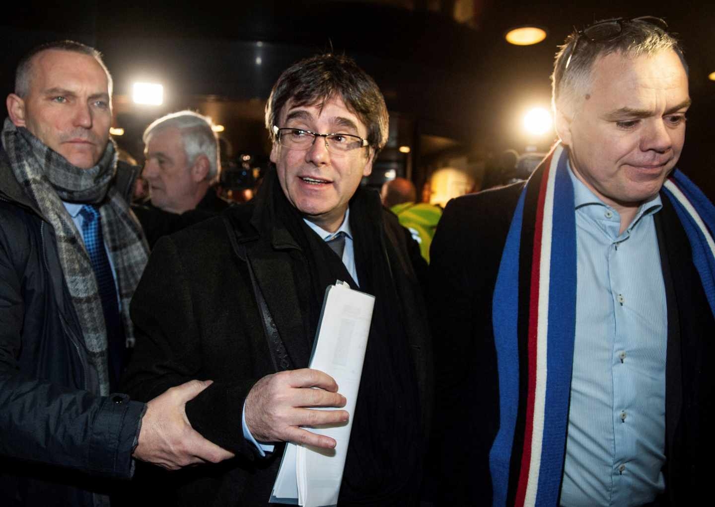 Carles Puigdemont, a su llegada al aeropuerto de Copenhague en Dinamarca, el lunes 22 de enero.