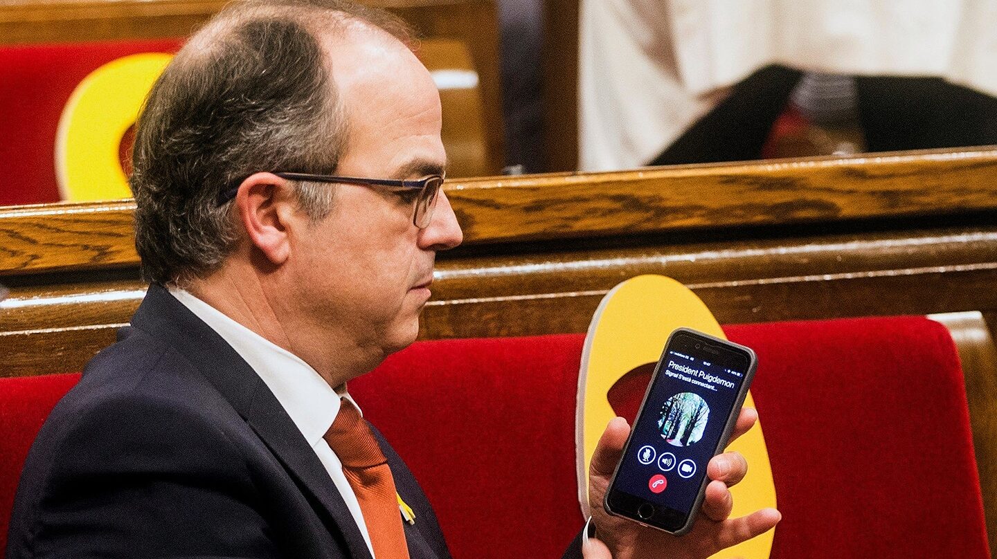 Jordi Turull recibe una llamada de Puigdemont tras la elección de Torrent de