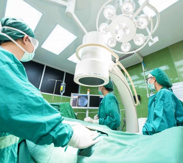 Una de cada 10 personas que acuden a la Sanidad sufre un efecto adverso