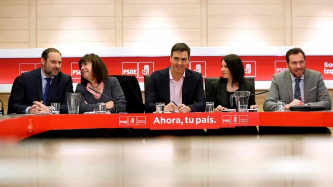 El PSOE se encierra tras sus muros