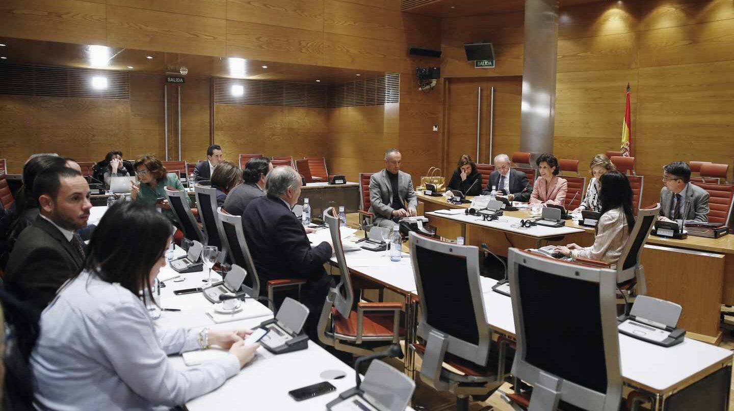 Imagen de la comisión de financiación de partidos del Senado