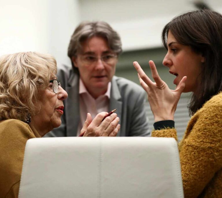Un error del PSOE saca adelante la moción para pedir la dimisión de Carmena al frente de Cultura