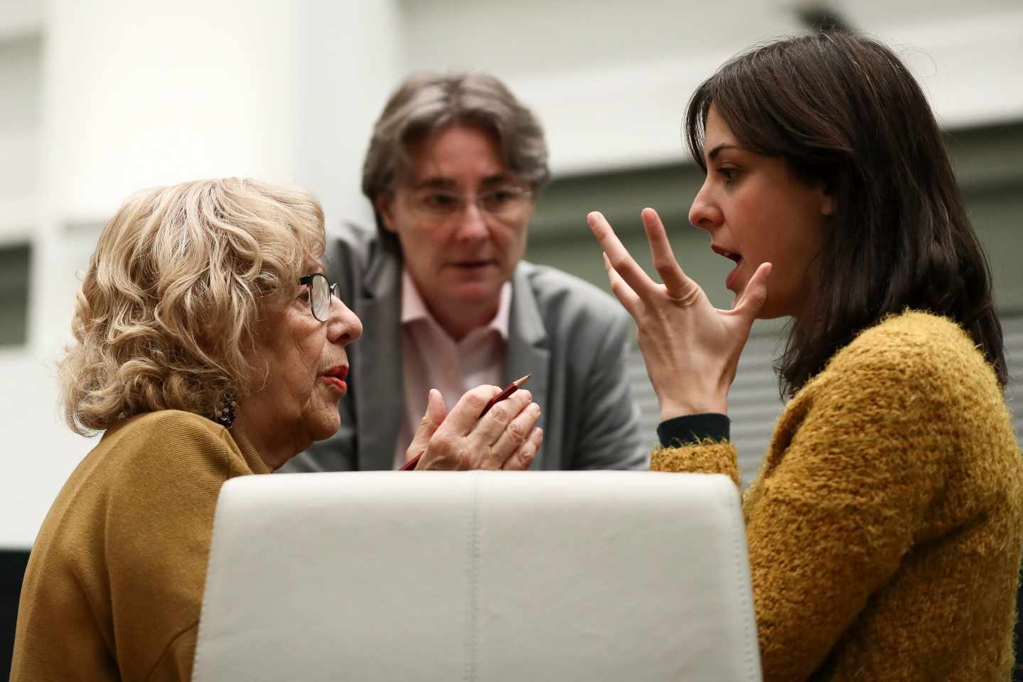 Carmena, Higueras y Maestre, en el Pleno del Ayuntamiento de Madrid.