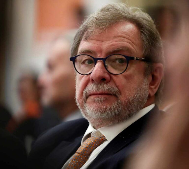 Prisa 'fulmina' a Juan Luis Cebrián como presidente de honor de ‘El País’