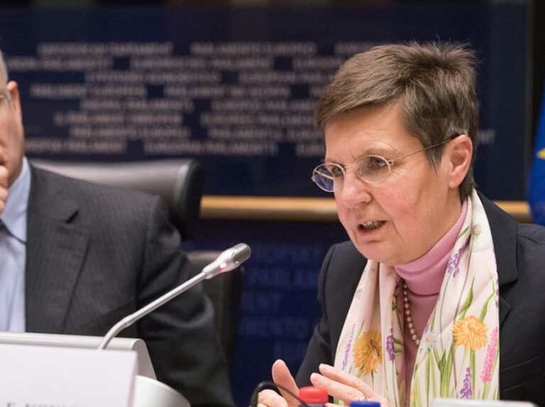 Europa, obligada a revelar los datos secretos de la fuga de depósitos que colapsó Popular
