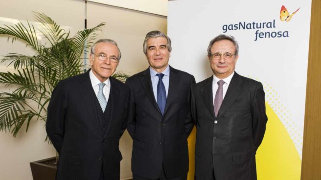 Isidro Fainé, presidente de Honor de GNF; Francisco Reynés, nuevo presidente ejecutivo; y Rafael Villaseca, ex CEO del grupo.