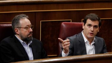 Cs exige protección para el castellano y dice basta a "rendir pleitesía a los nacionalistas"