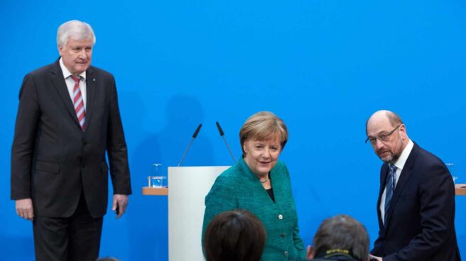 Los tres líderes de la gran coalición alemana, en su rueda de prensa en Berlin.
