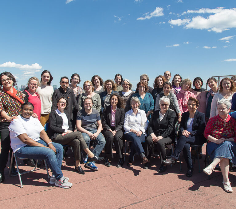En busca de la inclusión social de las mujeres maltratadas