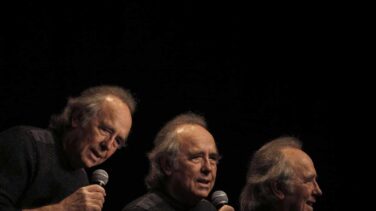 Serrat: "En Cataluña estamos en la feria del 'disparat'"