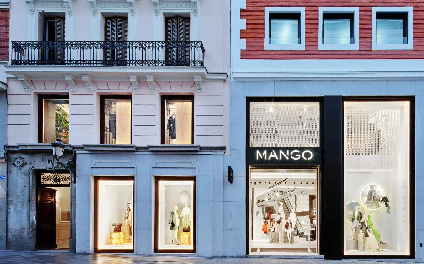 Tienda de Mango en Preciados (Madrid).
