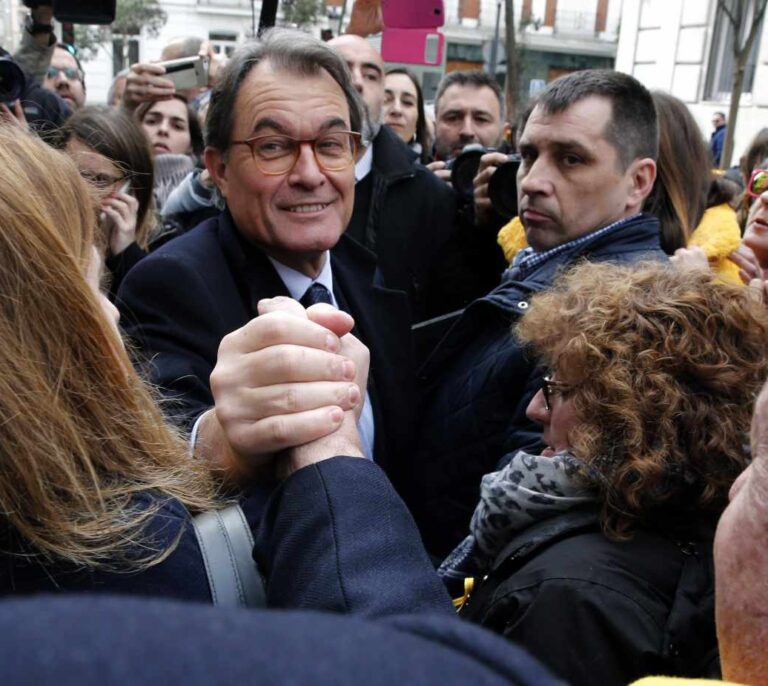 Mas admite que asesoró a Puigdemont y le alertó de una posible desobediencia