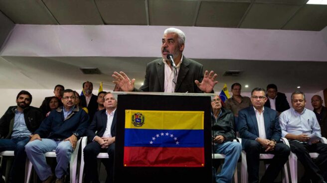 El opositor Angel Oropeza, en rueda de prensa en Caracas.