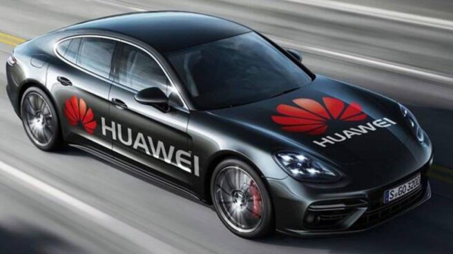 Huawei presenta el primer coche conducido por la Inteligencia Artificial de un móvil