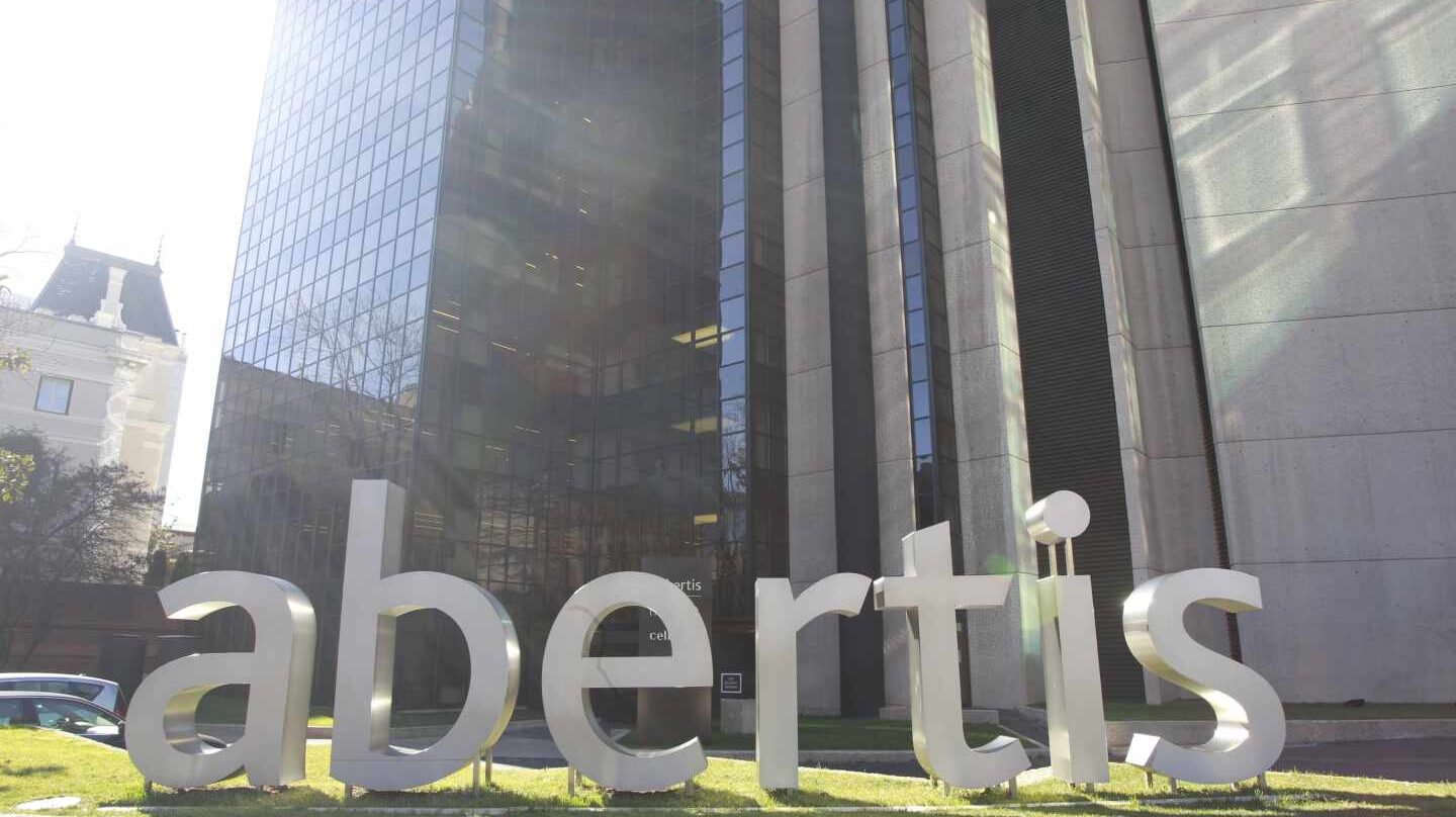 Abertis marca un nuevo récord en bolsa y ya vale más que ACS y Hochtief juntas.