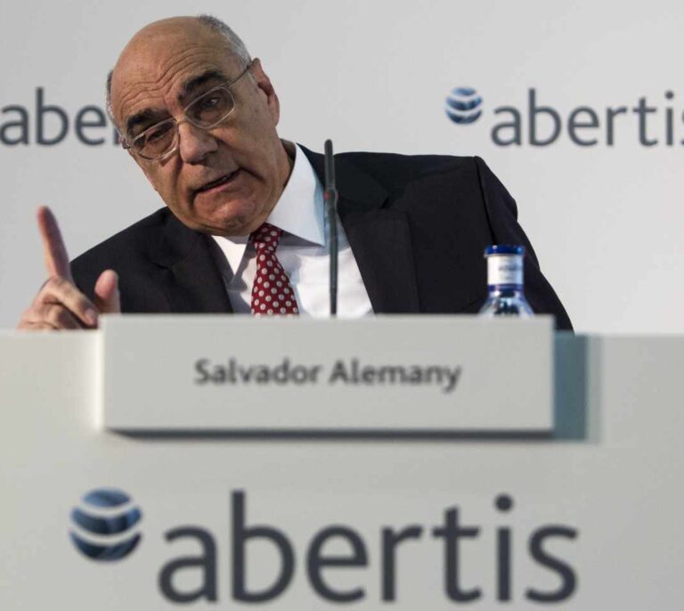 Abertis plantea a sus accionistas la venta de Hispasat a Red Eléctrica por 656 millones