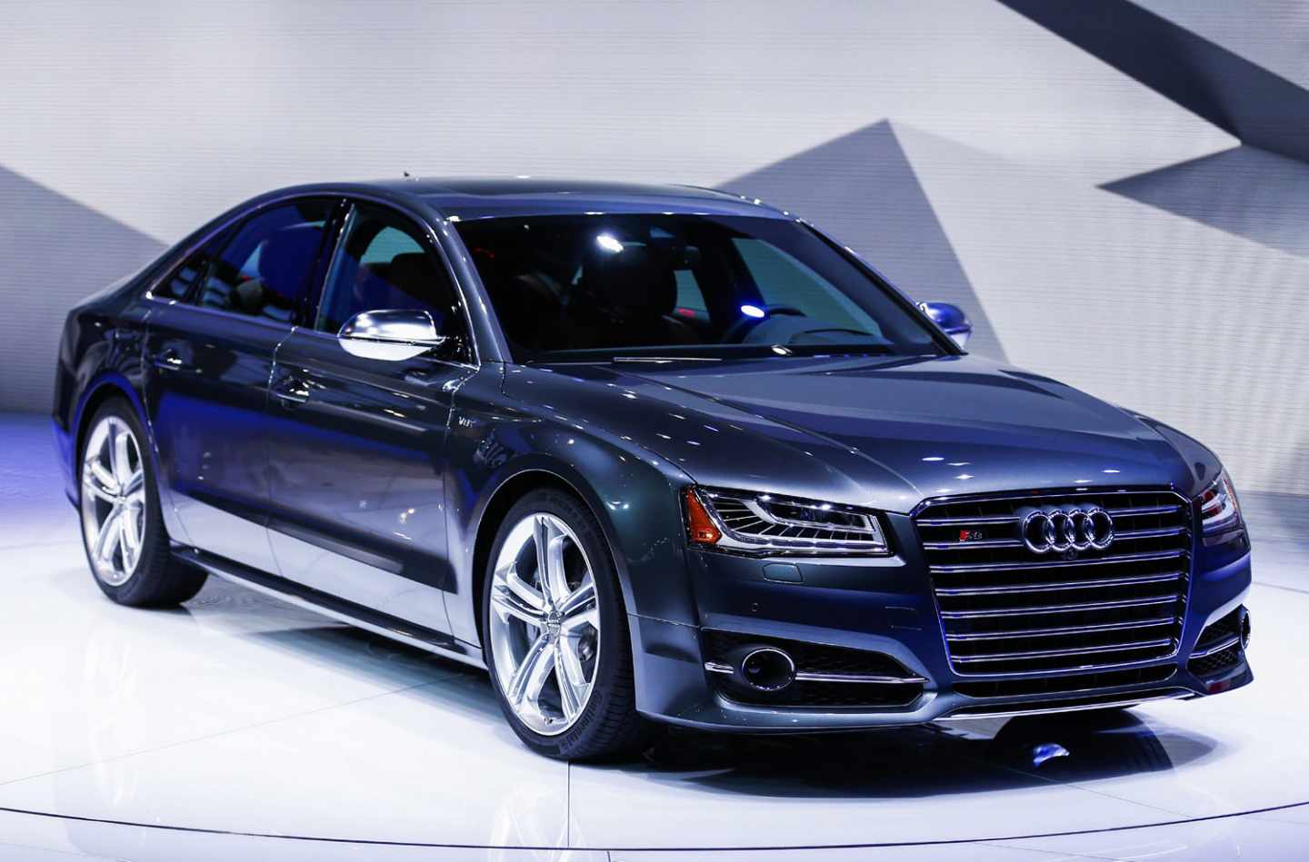 La policía registra la sede de Audi por el escándalo de las emisiones diésel.