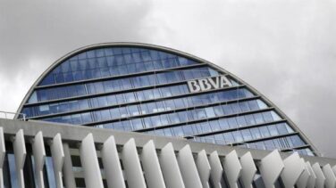 La gran banca baja el sueldo a sus consejeros con BBVA y Santander liderando los recortes