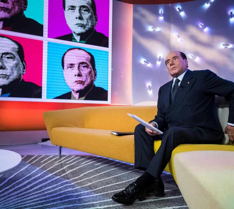 La última reencarnación de Berlusconi como salvador de Italia