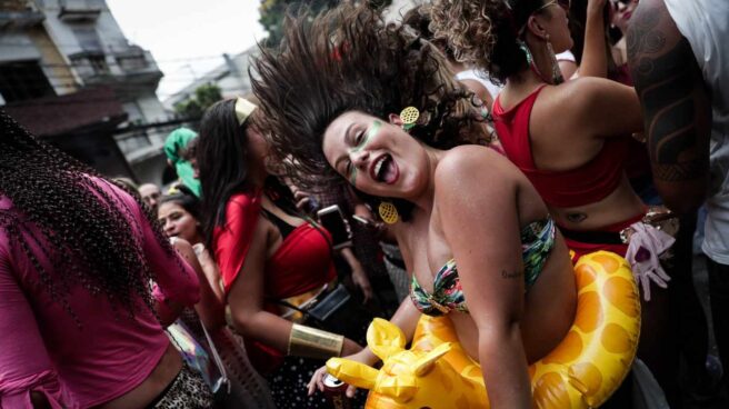 Millones de brasileños calientan las calles para disfrutar de su carnaval
