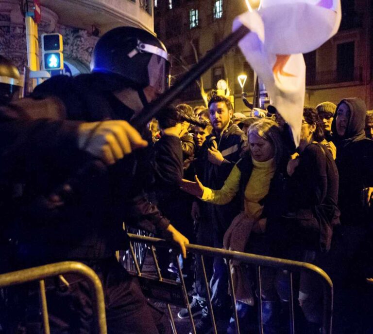 Informe policial: la ANC y Òmnium han perdido el control y los CDR pueden provocar un "enfrentamiento civil"