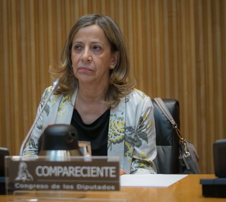 La tesorera del PP prescinde del abogado del partido tras ser procesada