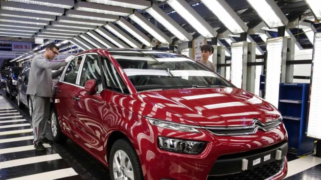 El grupo de Peugeot y Citroen fabricará una nueva generación de furgonetas en Vigo.