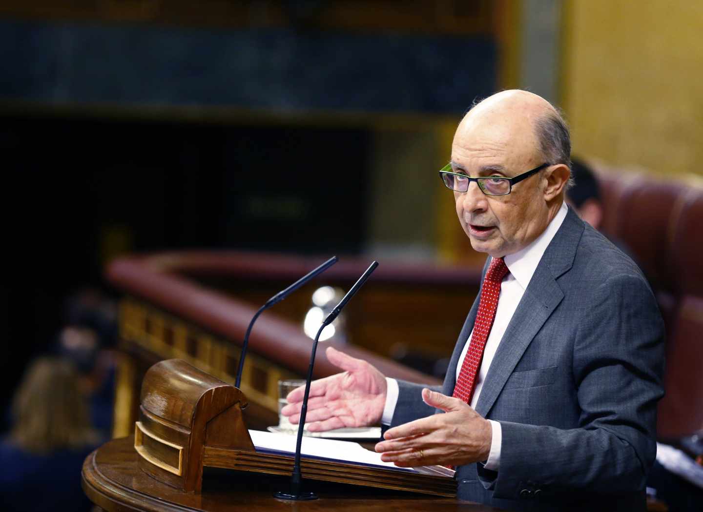 El ministro de Hacienda, Cristóbal Montoro, en el Congreso de los Diputados.