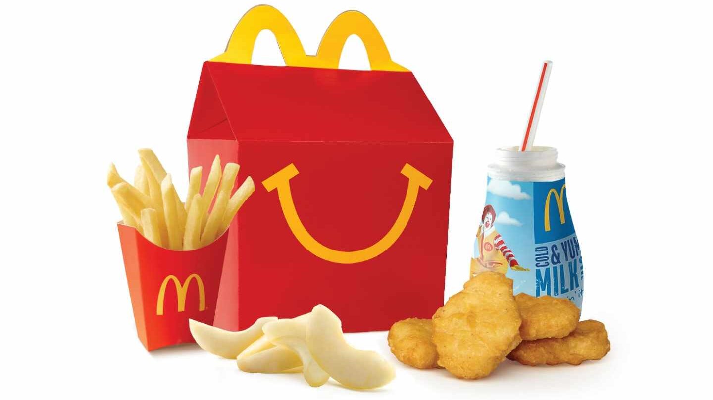 McDonalds anuncia que sus happy meals serán más saludables.
