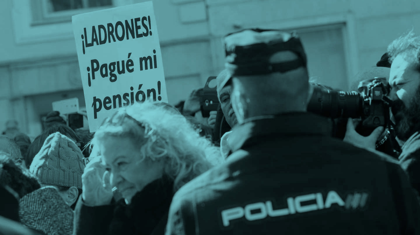 Manifestación de pensionistas a las puertas del Congreso.