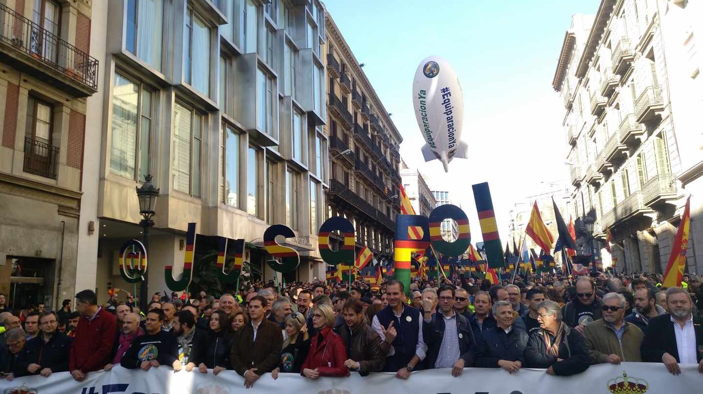 Manifestación en Madrid en demanda de la equiparación salarial de las fuerzas y cuerpos de seguridad del Estado.