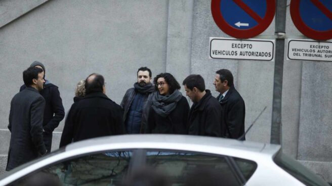marta rovira llega al tribunal supremo Marta Rovira llega a la sede del Tribunal Supremos para declarar como investigada por el proceso independentista.