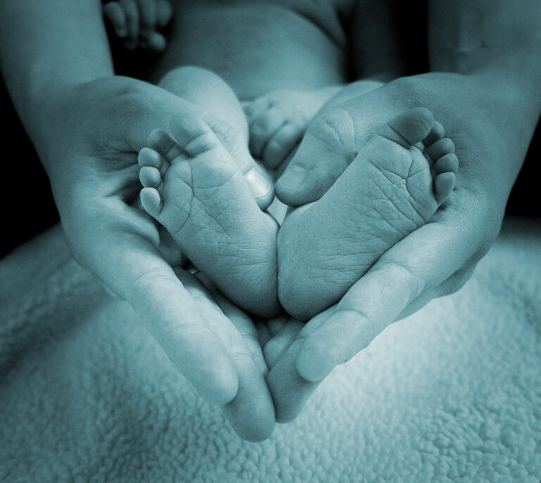 Euskadi eleva de cuatro a 18 semanas el permiso por paternidad para sus funcionarios