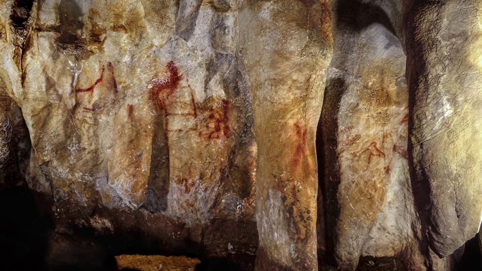 Cueva de la Pasiega en Cantabria donde se puede ver arte rupestre neandertal.