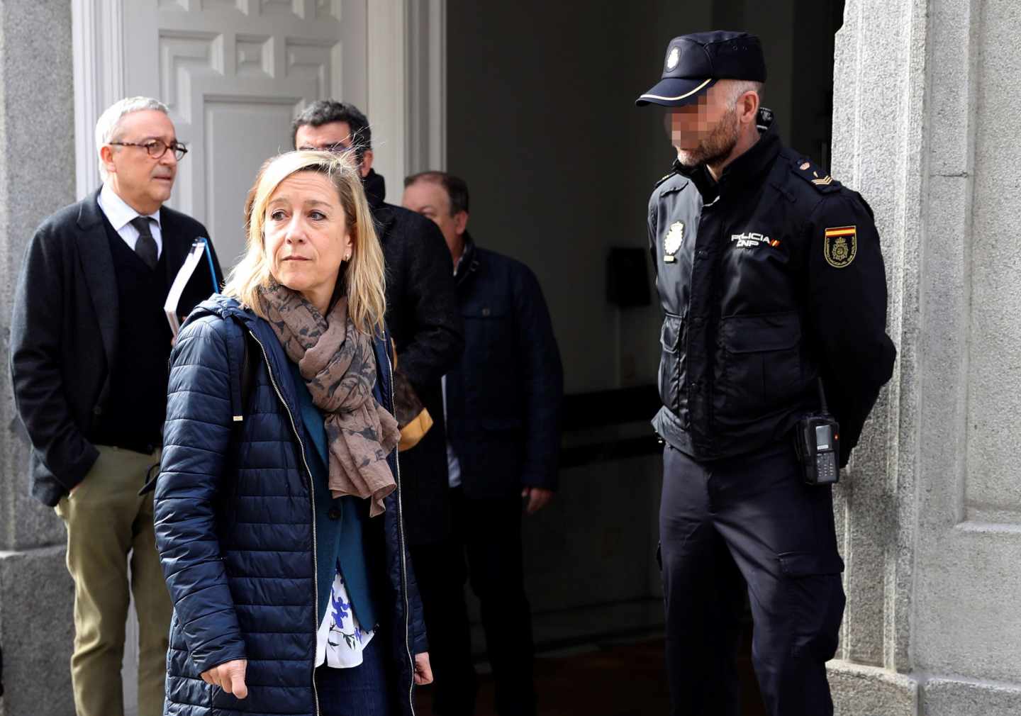 Neus Lloveras sale del Tribunal Supremo tras declarar ante el juez Llarena.