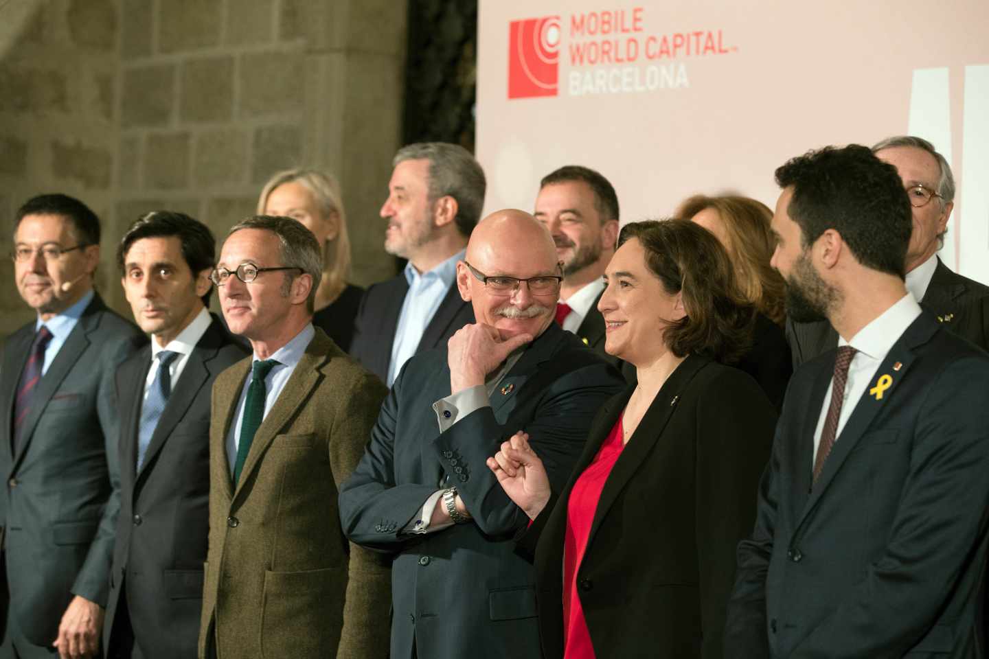 La alcaldesa Ada Colau, junto al consejero delegado de GSMA, John Hoffmann; el presidente de Telefónica, José María Álvarez-Pallete. entre otros.