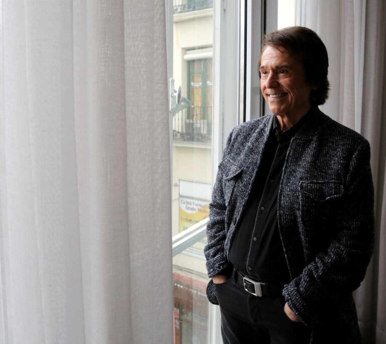 Almodóvar y Raphael serán nombrados Hijos Adoptivos por su vinculación con Madrid