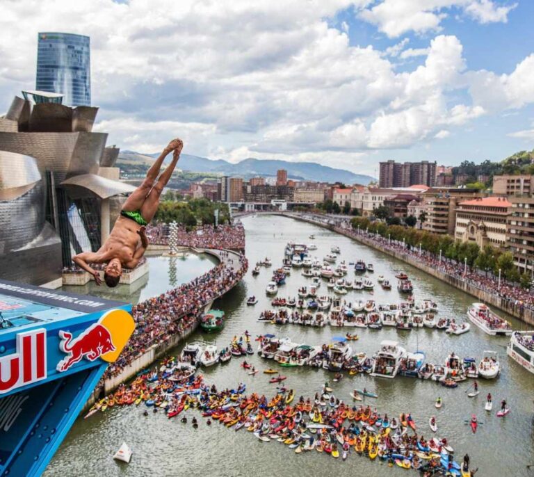 Saltos, pintxos y acrobacias a orillas del Guggenheim