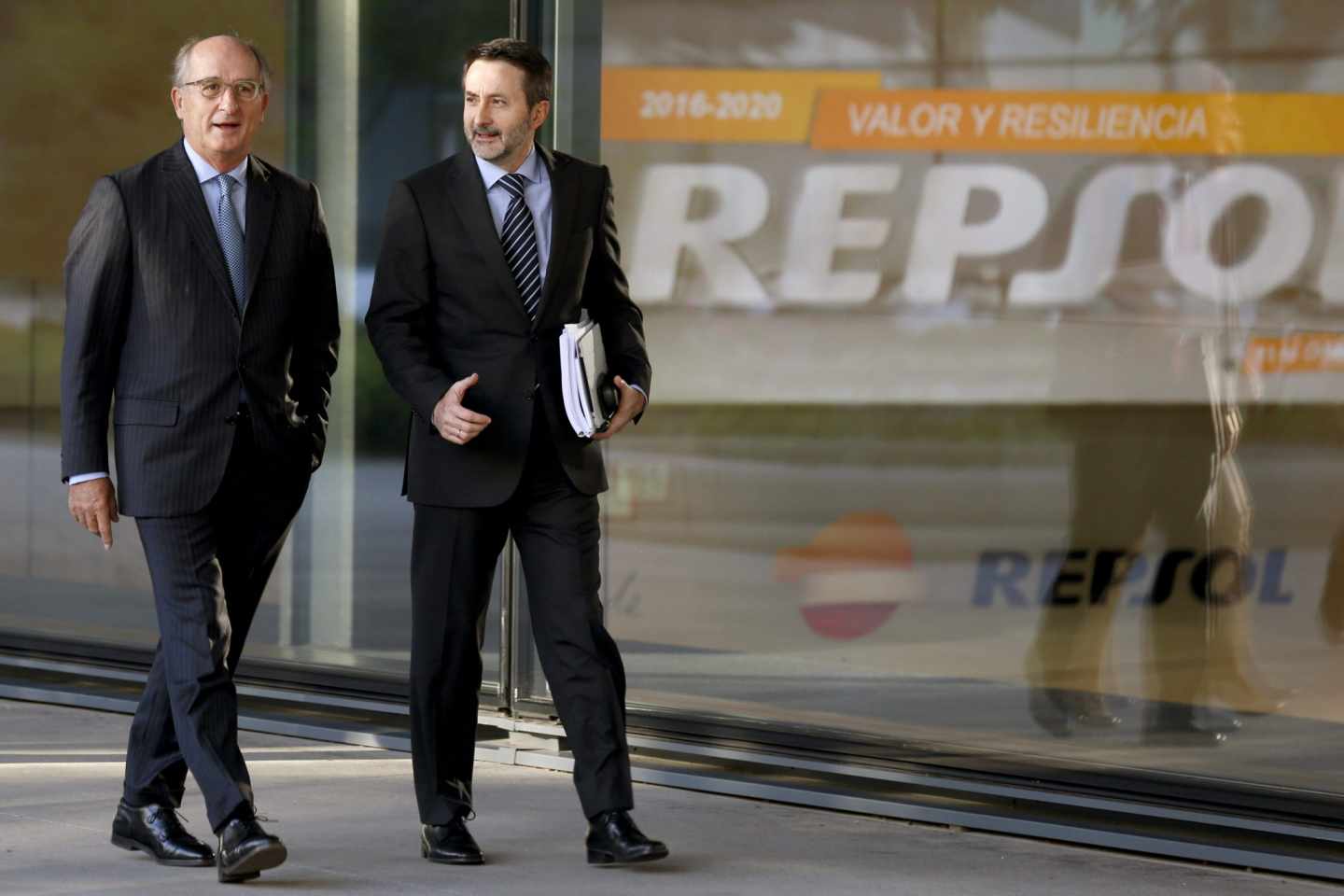 CVC acelera la compra del 20% de Gas Natural que controla Repsol.